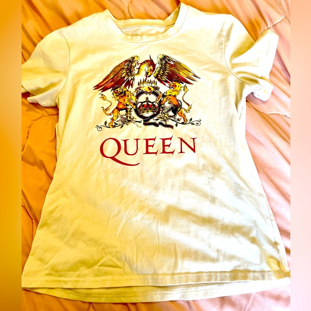 Women’s band tshirt